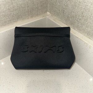 {Skims} Small Neoprene Pouch